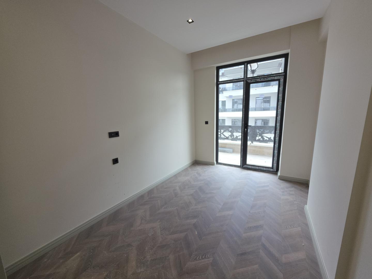 Plaza'dan Güney Cephe Sıfır Ara Kat 2+1 Lüks Rezidans Daire - Resim 12