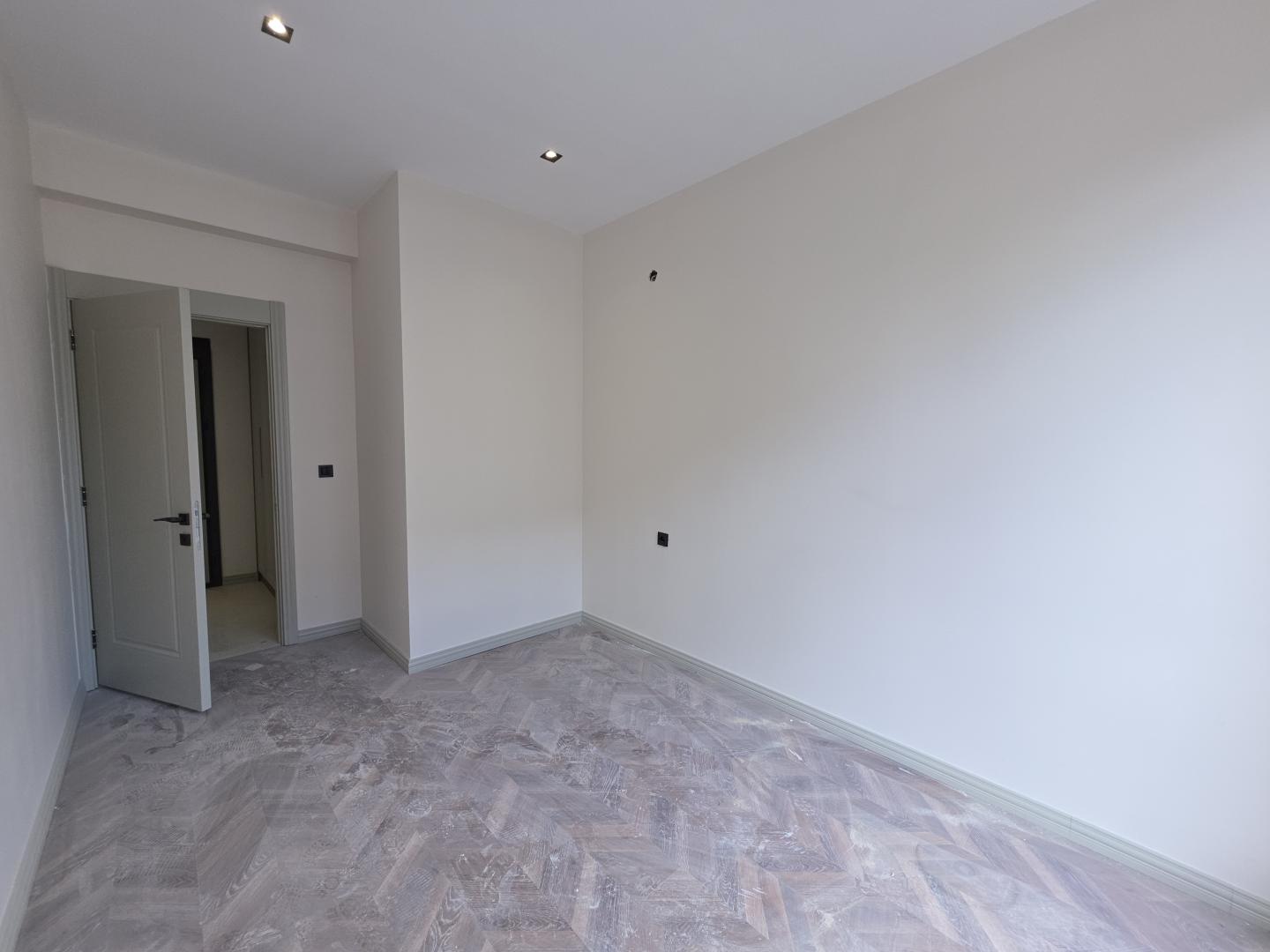 Plaza'dan Güney Cephe Sıfır Ara Kat 2+1 Lüks Rezidans Daire - Resim 14