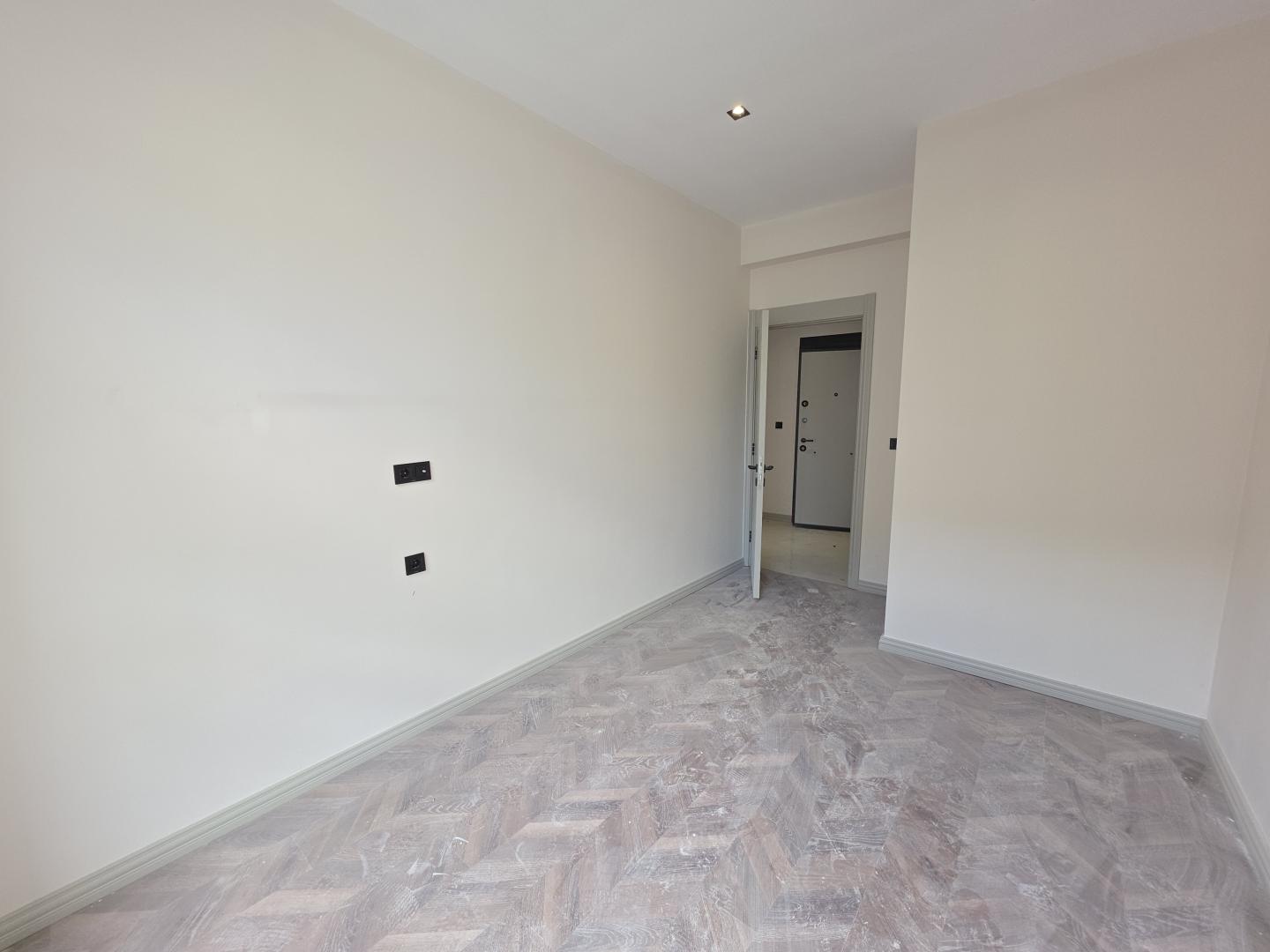 Plaza'dan Güney Cephe Sıfır Ara Kat 2+1 Lüks Rezidans Daire - Resim 15