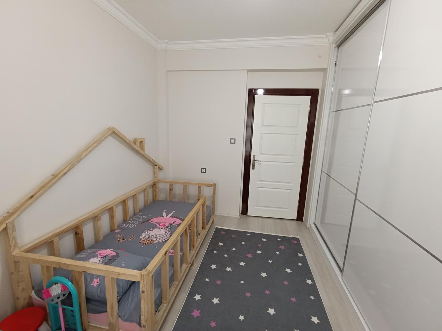 Plaza'dan Kiralık Ankastreli,Güney Cephe,Otoparklı,Kilerli 3+1 - Resim 30